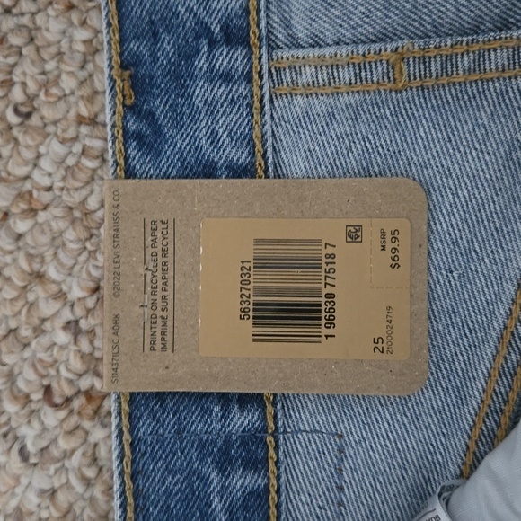 Levis 501 Button Fly Short - Picture 7 of 7